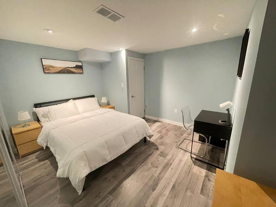 Lovely 2 Bedroom Basement Apartment In Τορόντο Εξωτερικό φωτογραφία