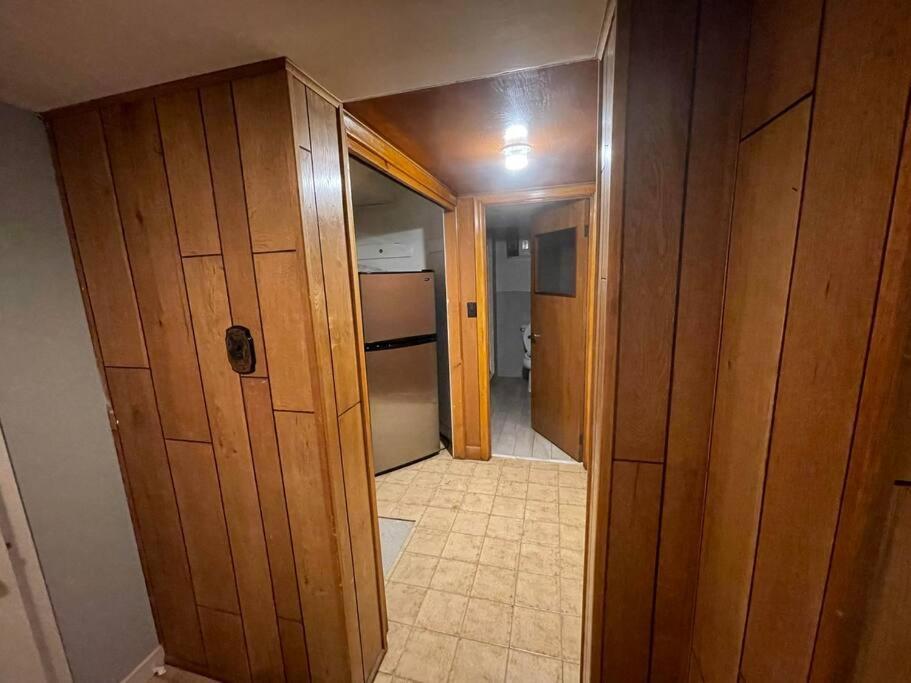 Lovely 2 Bedroom Basement Apartment In Τορόντο Εξωτερικό φωτογραφία
